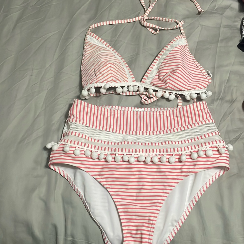 Women’s high rise bikini